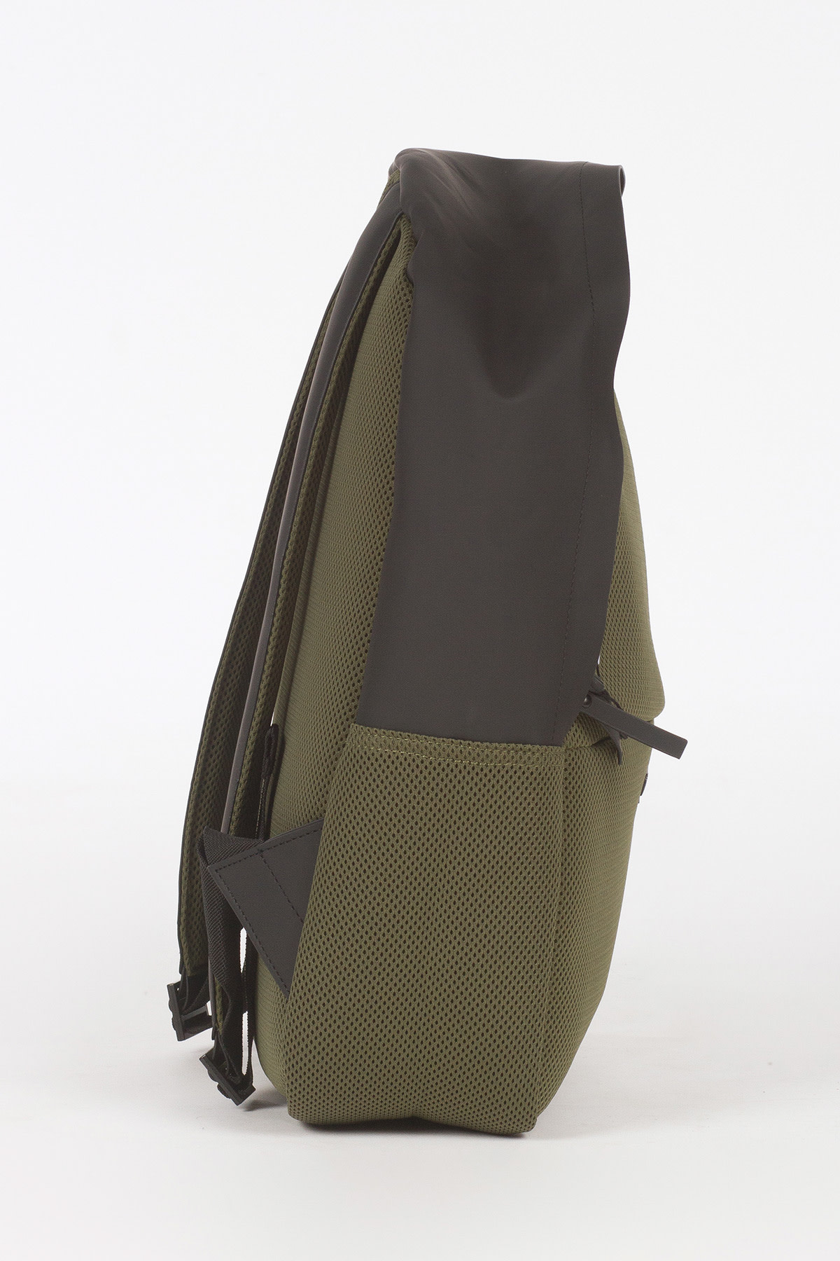 rains mesh backpack