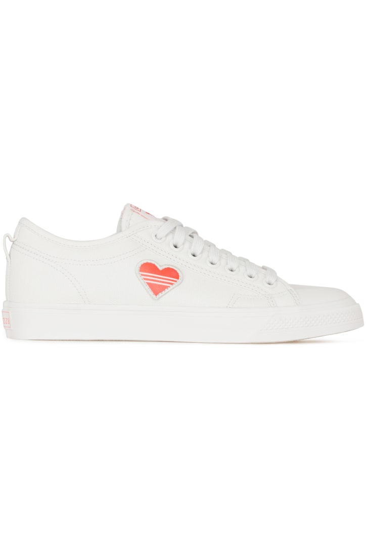 adidas originals nizza canvas trainers in white and red