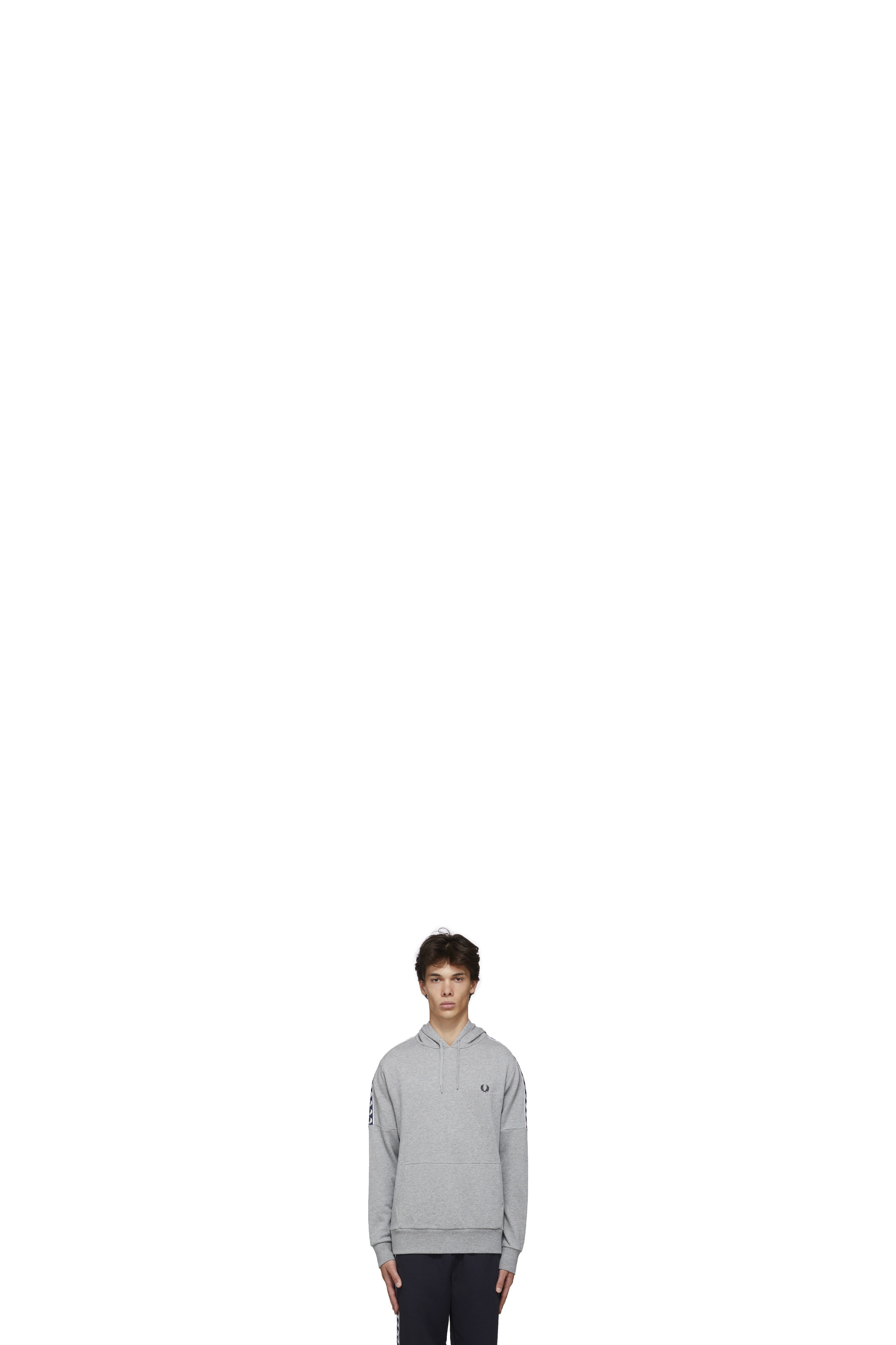 Pull à Capuche à Empiècements et Bande Gris