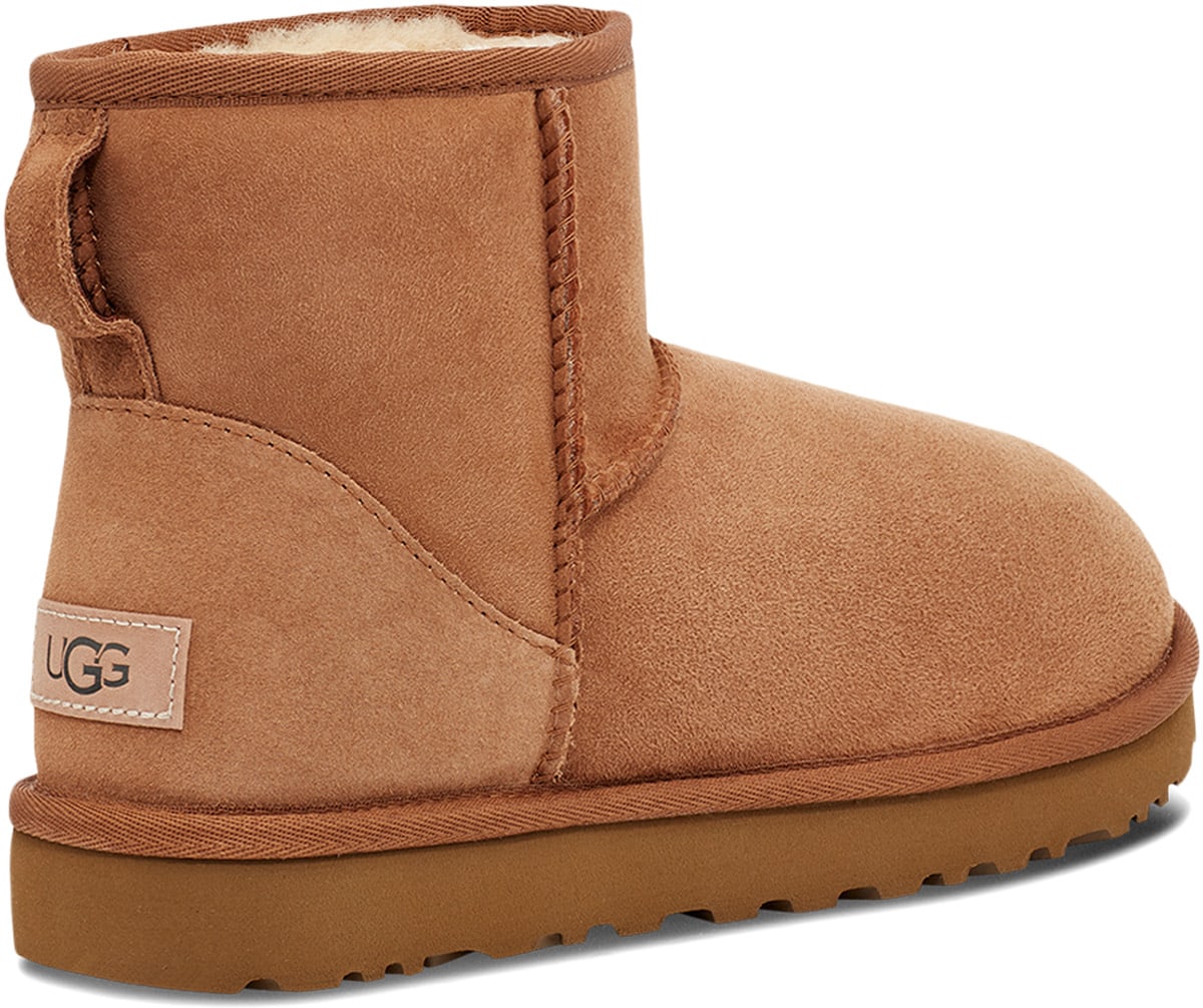 UGG: Brown Classic Mini II - 3