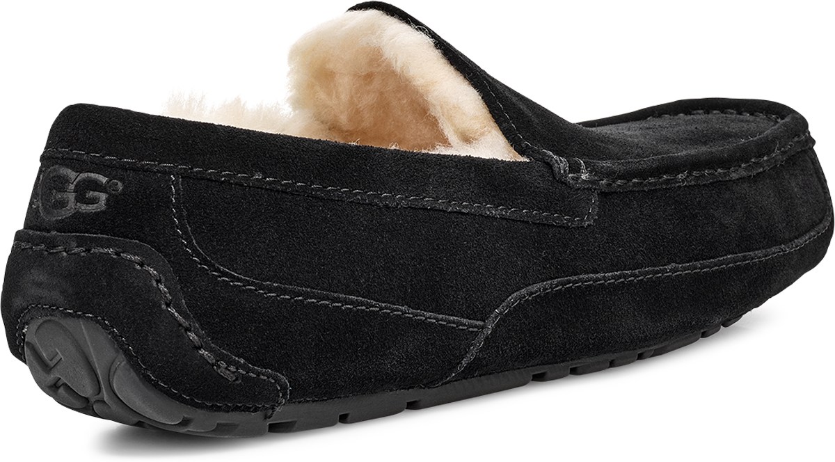 UGG: Black Ascot - 4