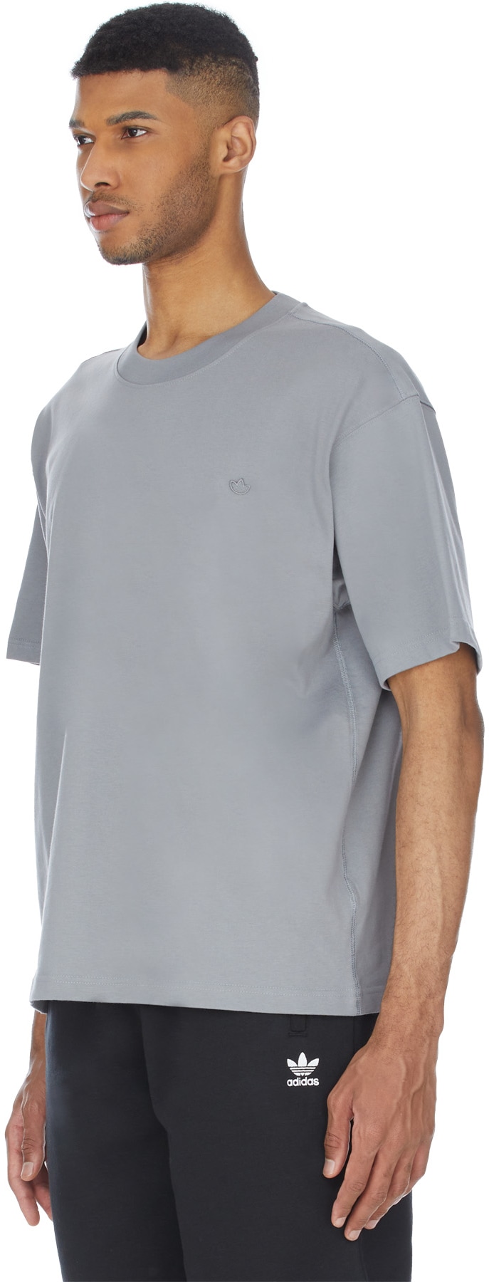 adidas Originals: Gris T-Shirt Adicolor Trefoil Gris - 2