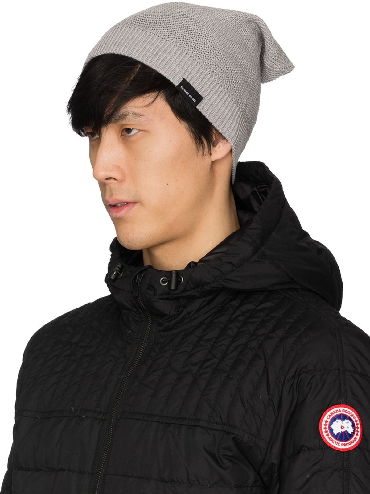 Canada Goose Silver Waffle Slouchy Beanie influenceu Global influenceu