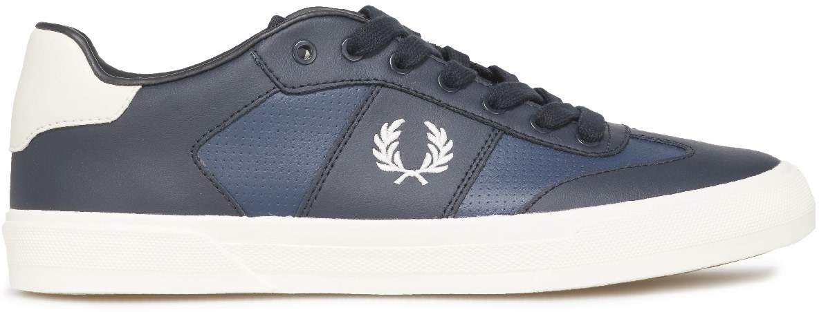 Fred Perry: Bleu Baskets Clay Perf en Cuir Bleu - 1