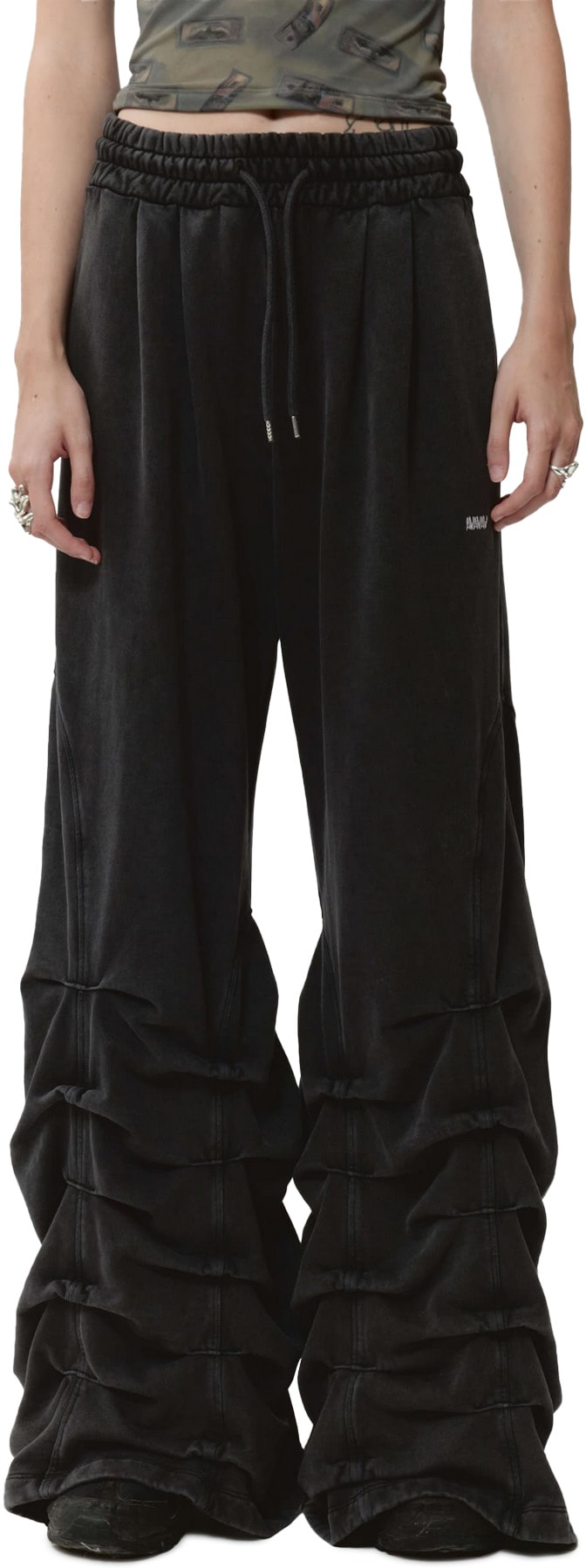 AVAVAV: Noir Pantalon de survêtement à smocks Noir - 2