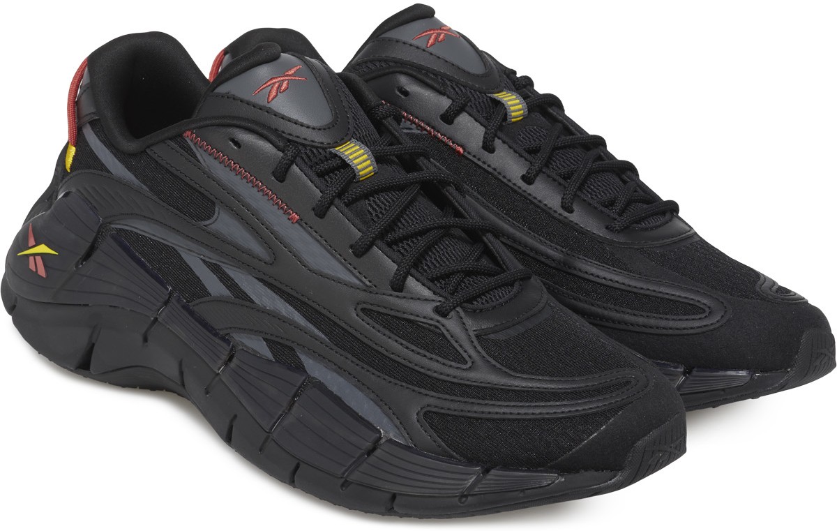 Reebok: Black Zig Kinetica 2.5 - 4