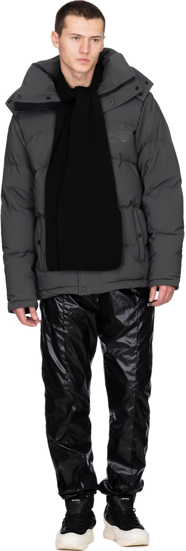 influenceu: Black 'Anti Storm' Solid Knit Scarf - 3