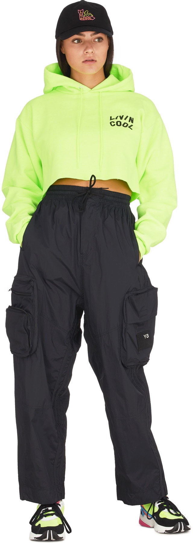 LIVINCOOL: Green Wavy Logo Cropped Hoodie - 4