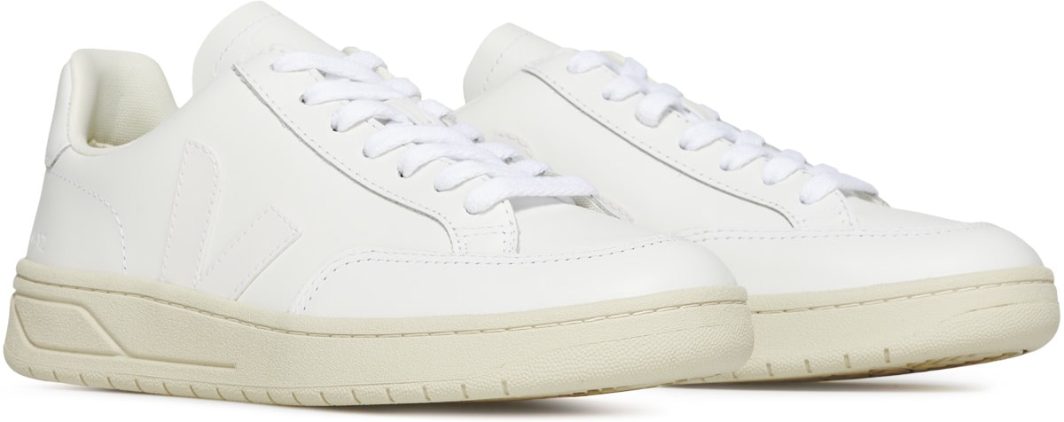 VEJA: White V-12 Leather - 3