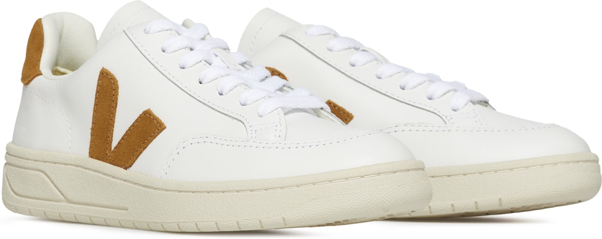 VEJA: White V-12 Leather - 3