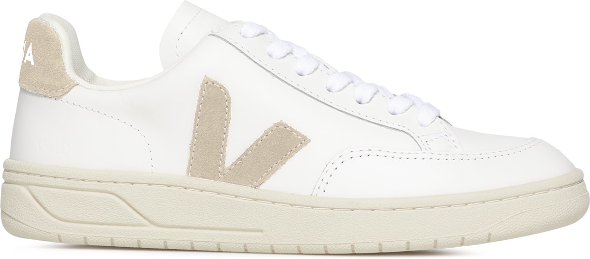 VEJA: White V-12 Leather - 1