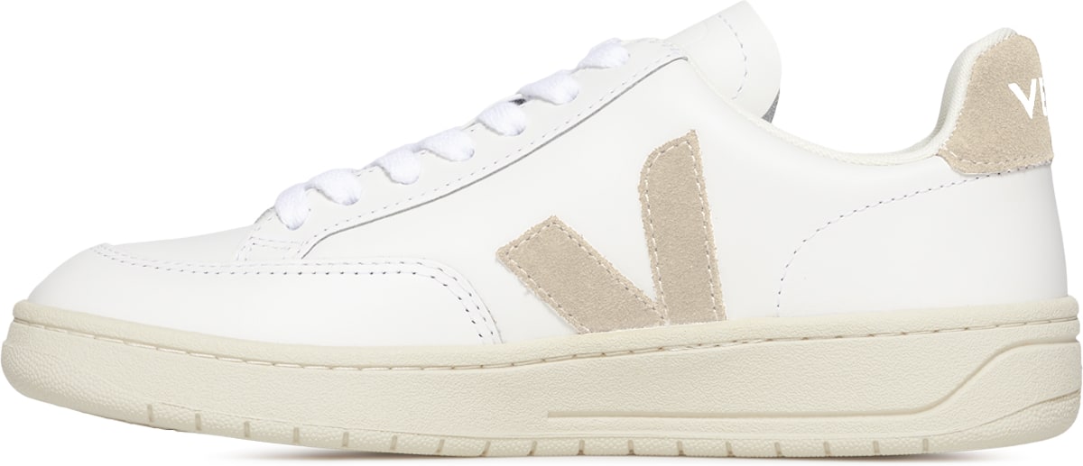 VEJA: White V-12 Leather - 2