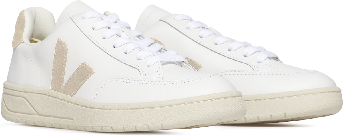 VEJA: White V-12 Leather - 3