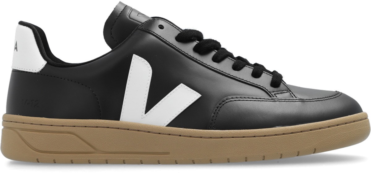 VEJA: Noir Cuir V-12 Noir - 1