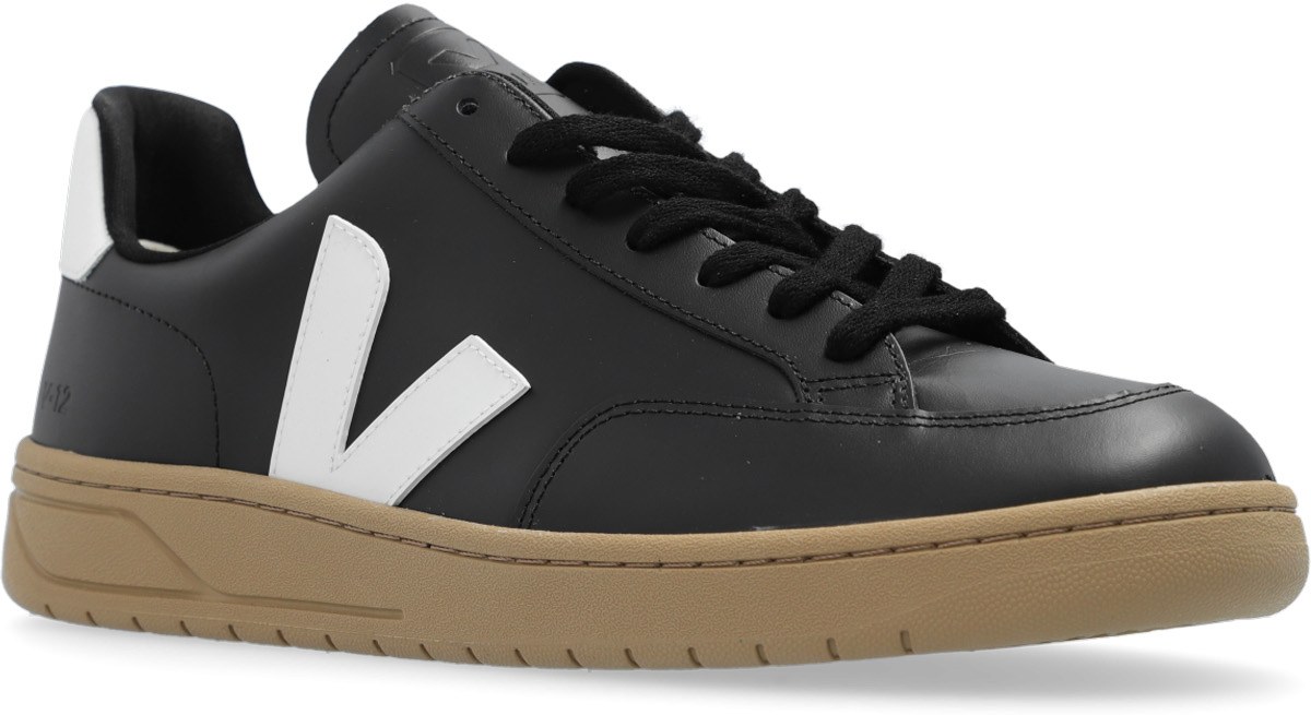 VEJA: Noir Cuir V-12 Noir - 3