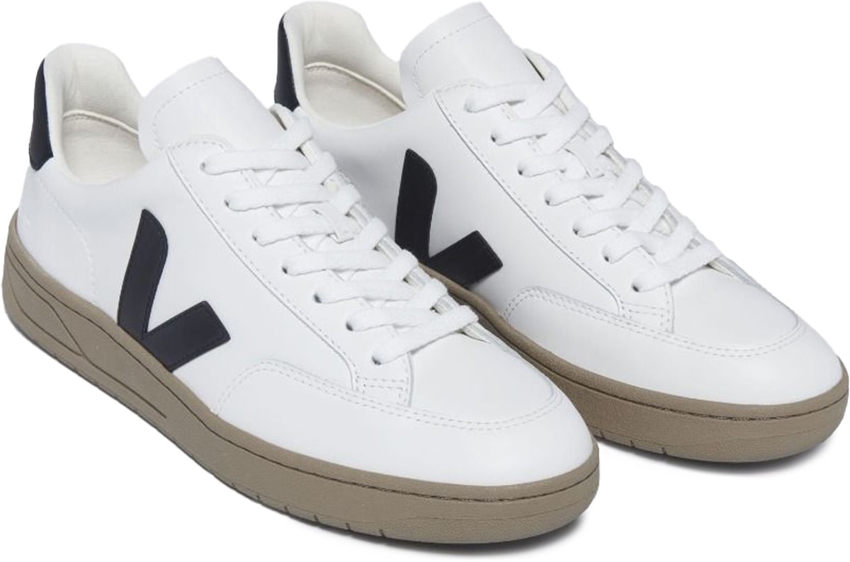 VEJA: White V-12 Leather - 3